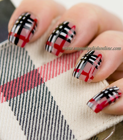 Burberry-Nails
