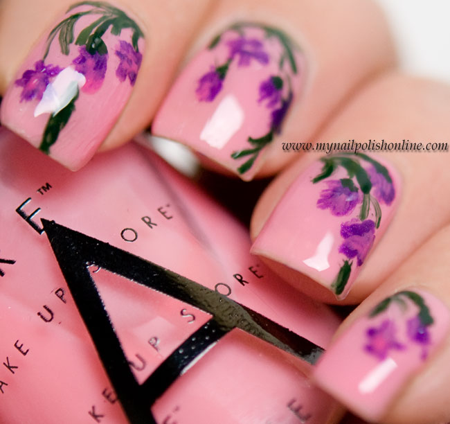 Floral manicure