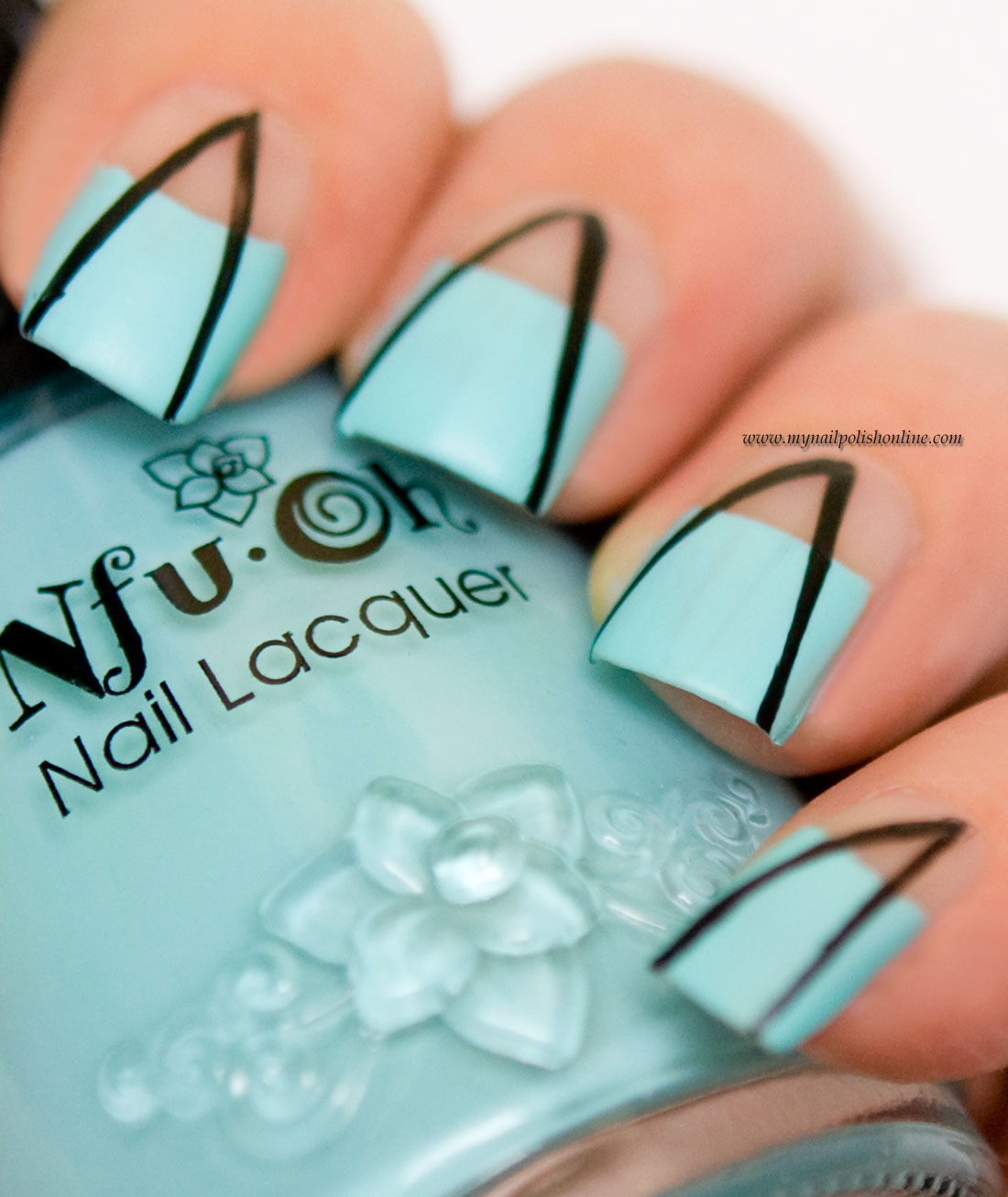 Abstract Nail Art with negative Spaces